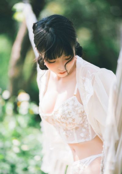 圣所镇:女巫传说-免费国语配音超清
